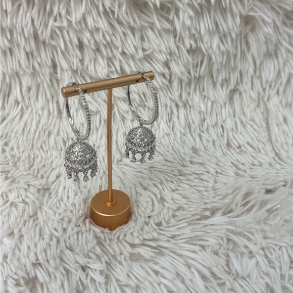 Silver Waalian-Jhumka (Hoops-Earrings) - Picture 5 of 5